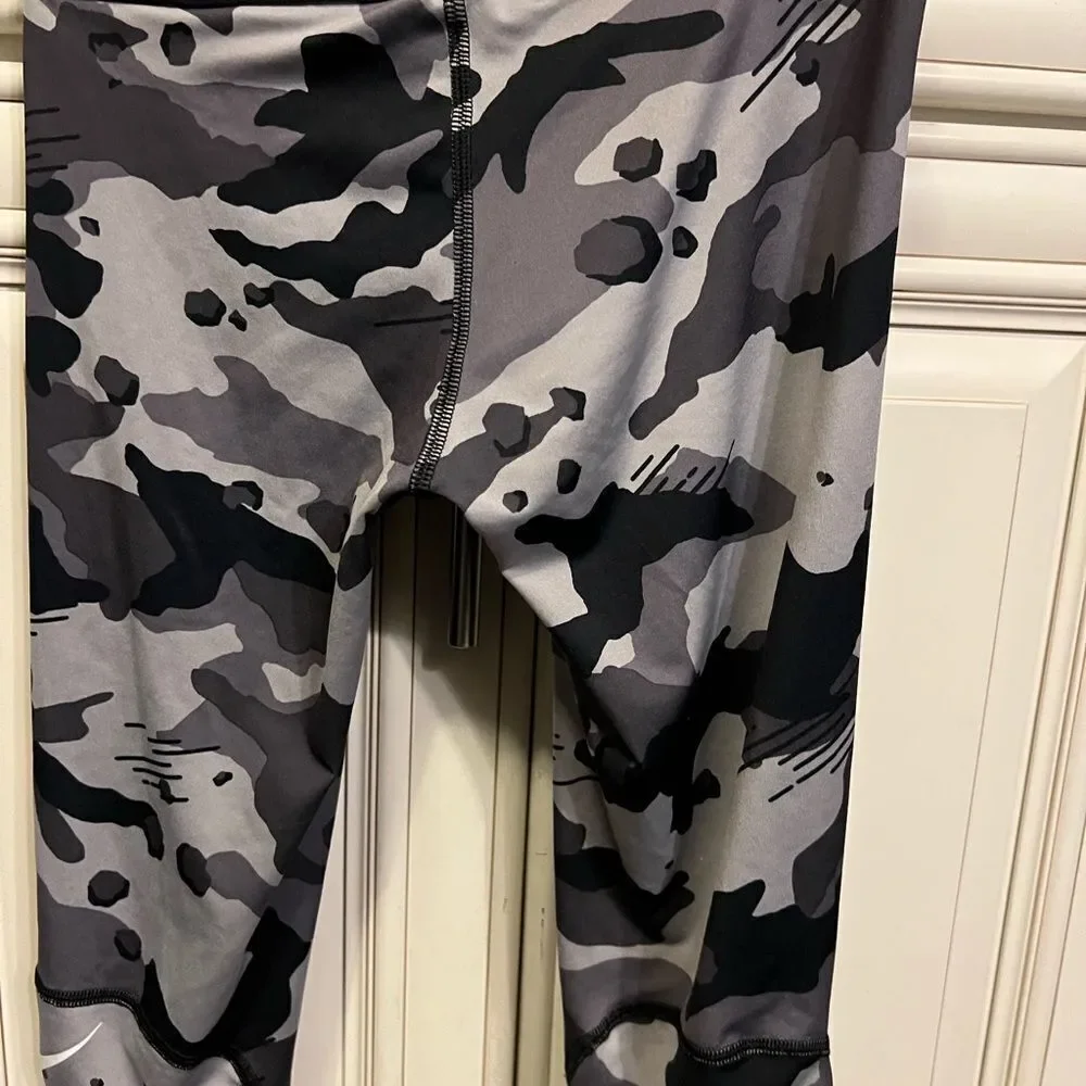 Nike Pro Dri-Fit NEW Youth Gray Camo Training Pants Youth Size S